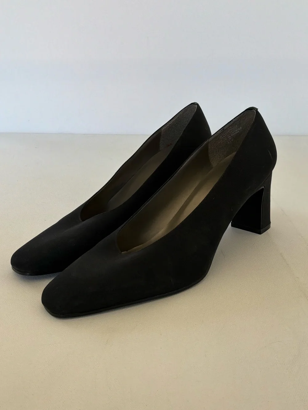 Bandolino Black Square Toe Block Heel Pumps Women’s Size 8.5M Classic Shoes